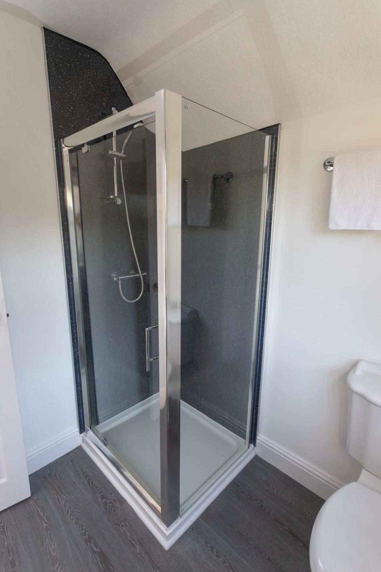 Pinfold Guest house 4*