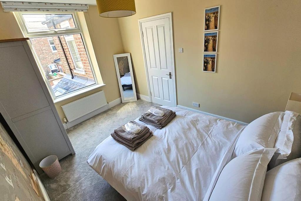 Stunning Terraced House Next To Racecourse
