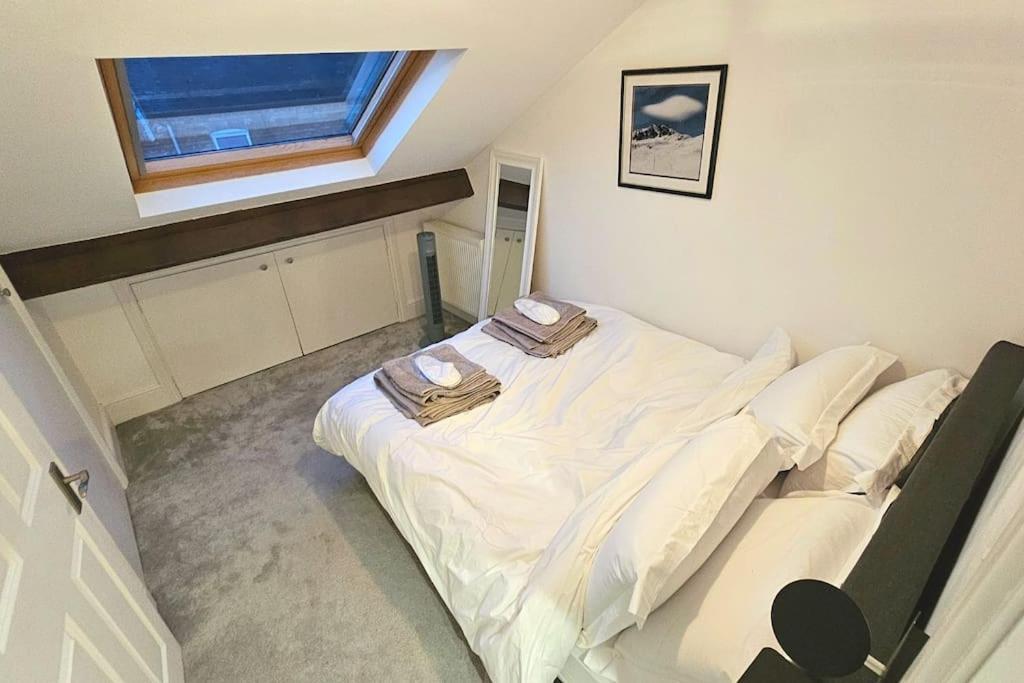 Stunning Terraced House Next To Racecourse Holiday home