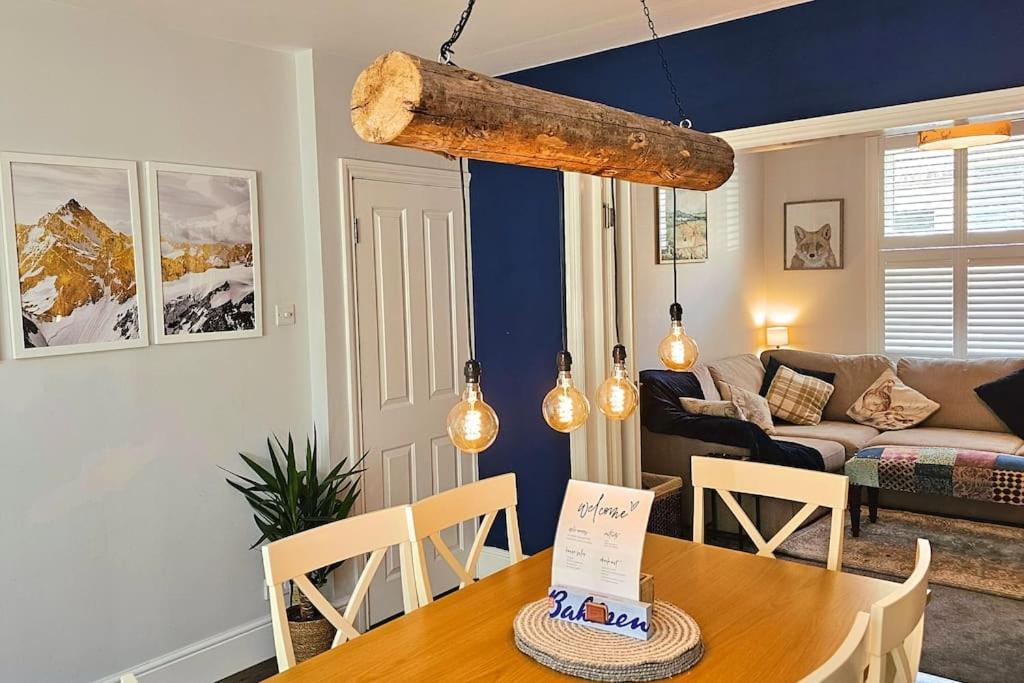 Stunning Terraced House Next To Racecourse Holiday home York