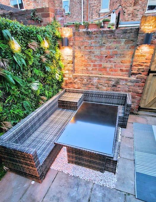 Stunning Terraced House Next To Racecourse *