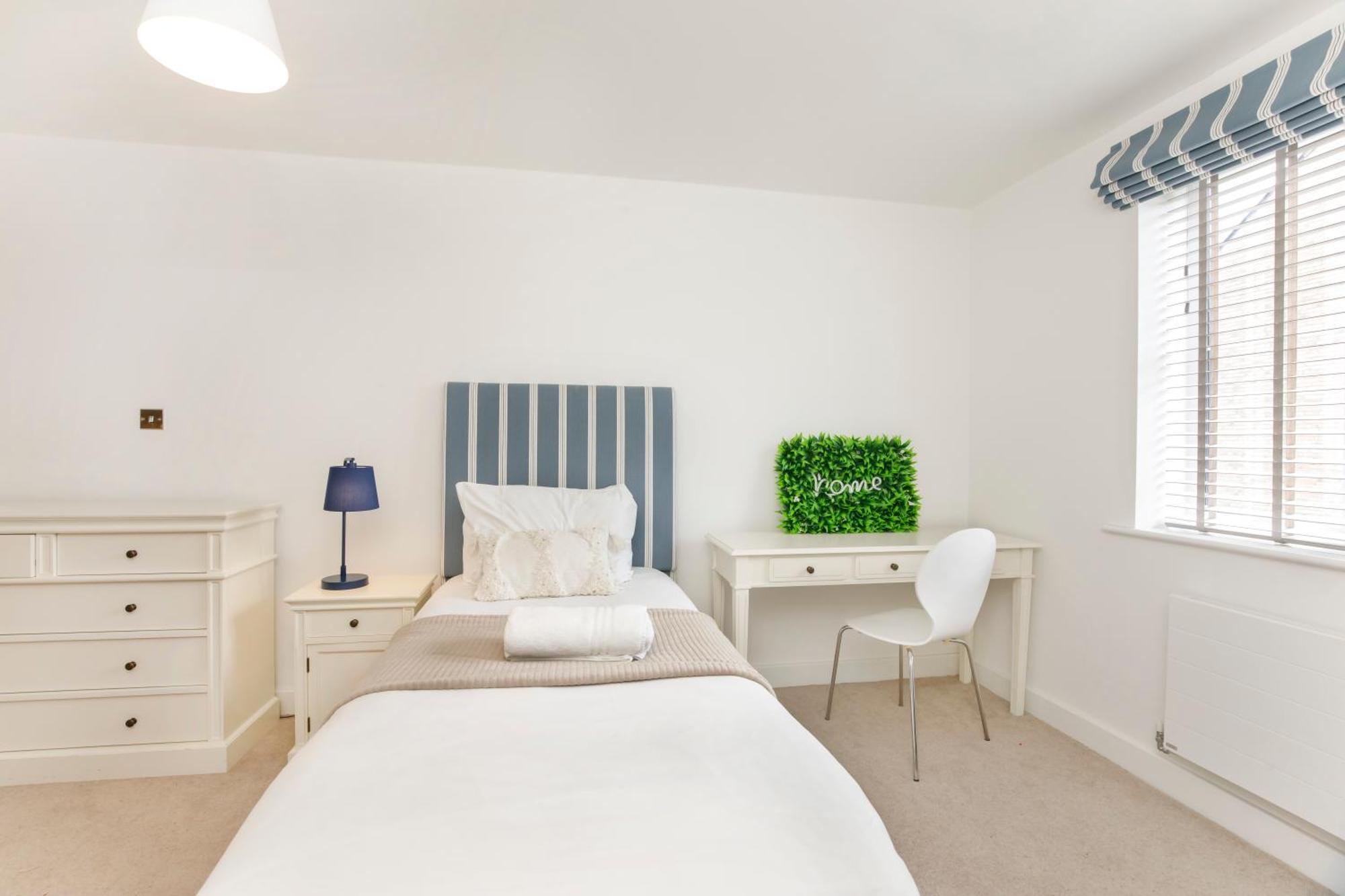 Mount Vale 4 Bedroom Luxury & Free Parking York