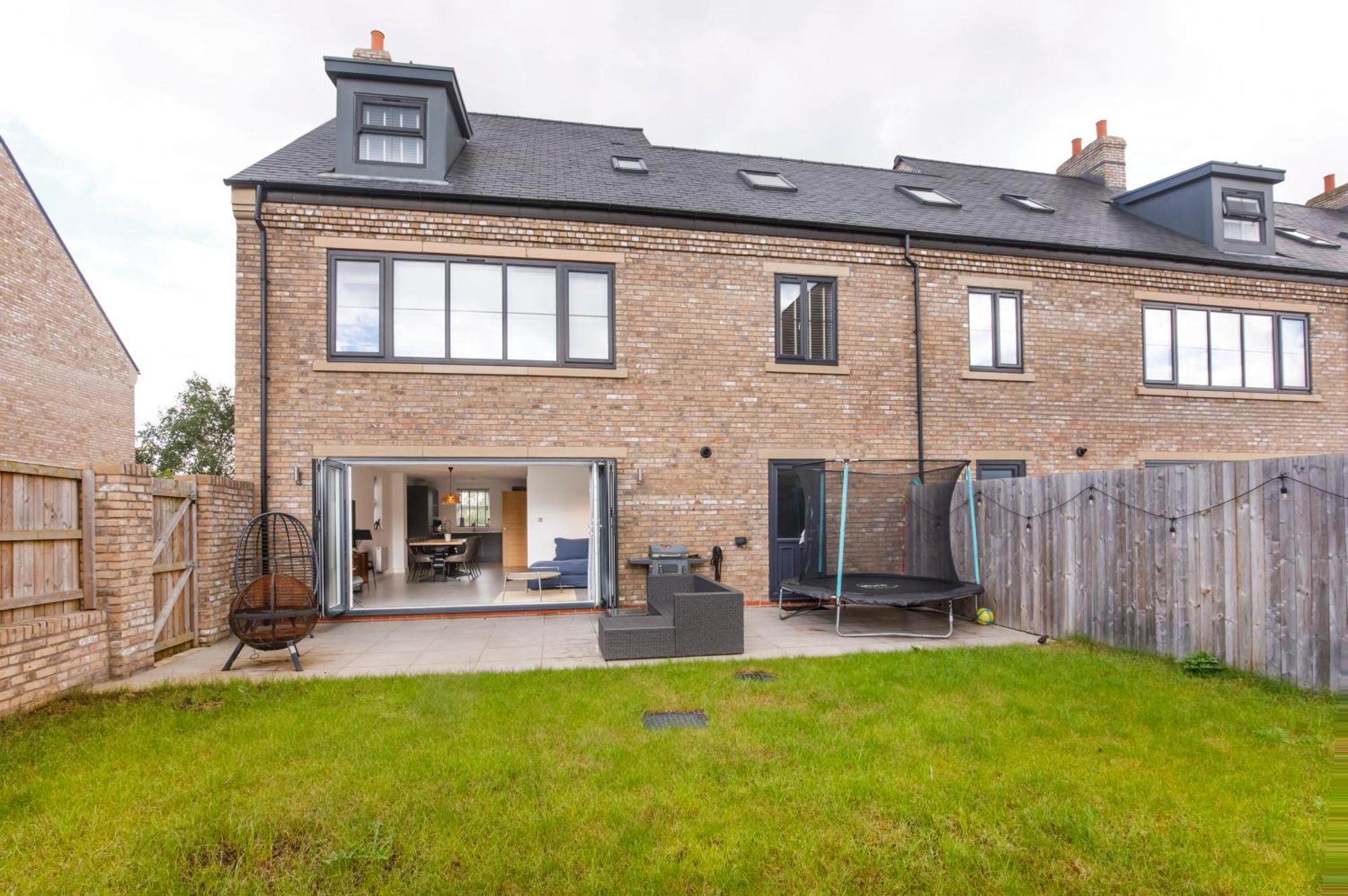 Mount Vale 4 Bedroom Luxury & Free Parking York