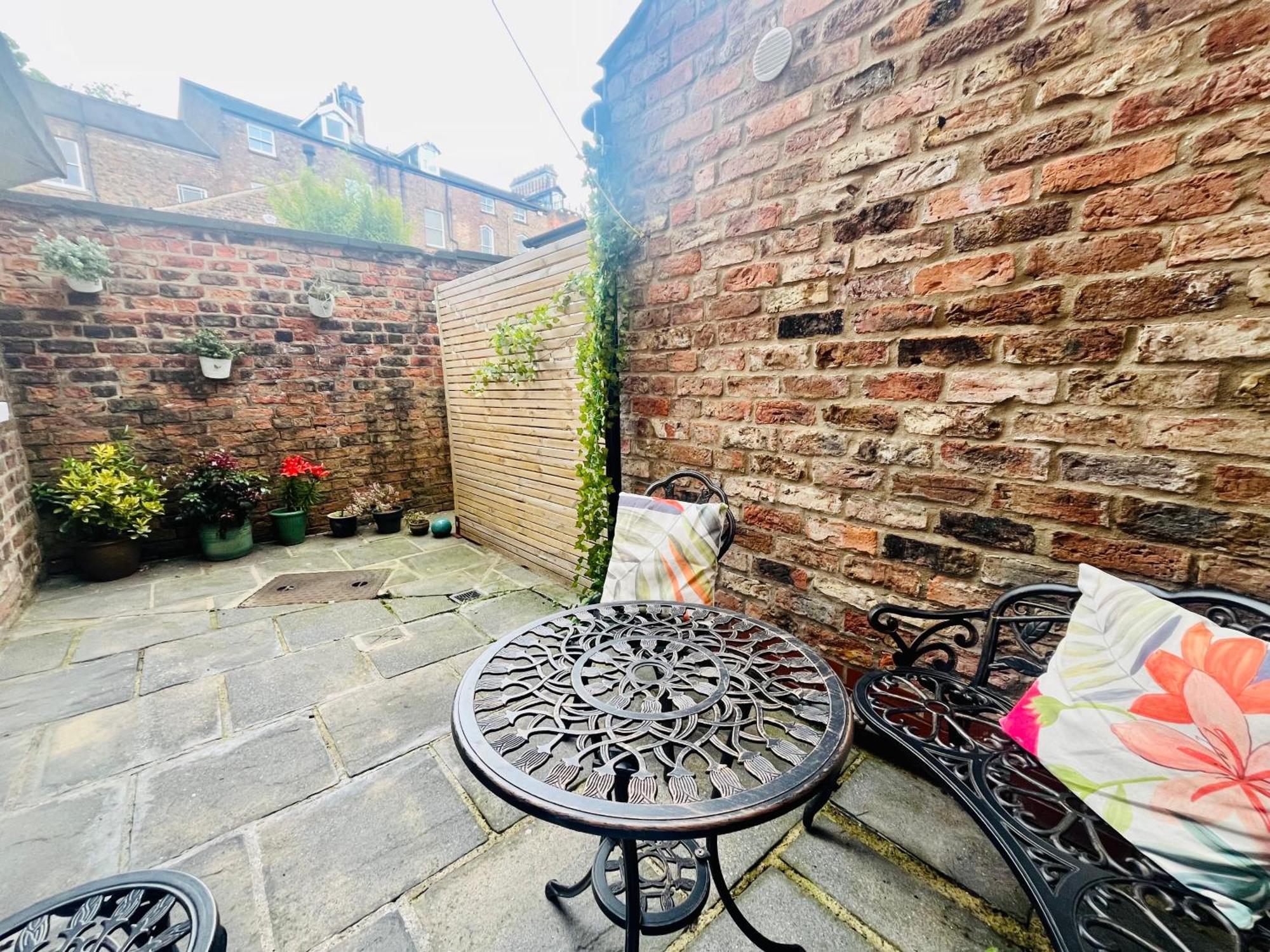 Bootham 32 - Free Parking - Five Minute Walk To Minster Apartment