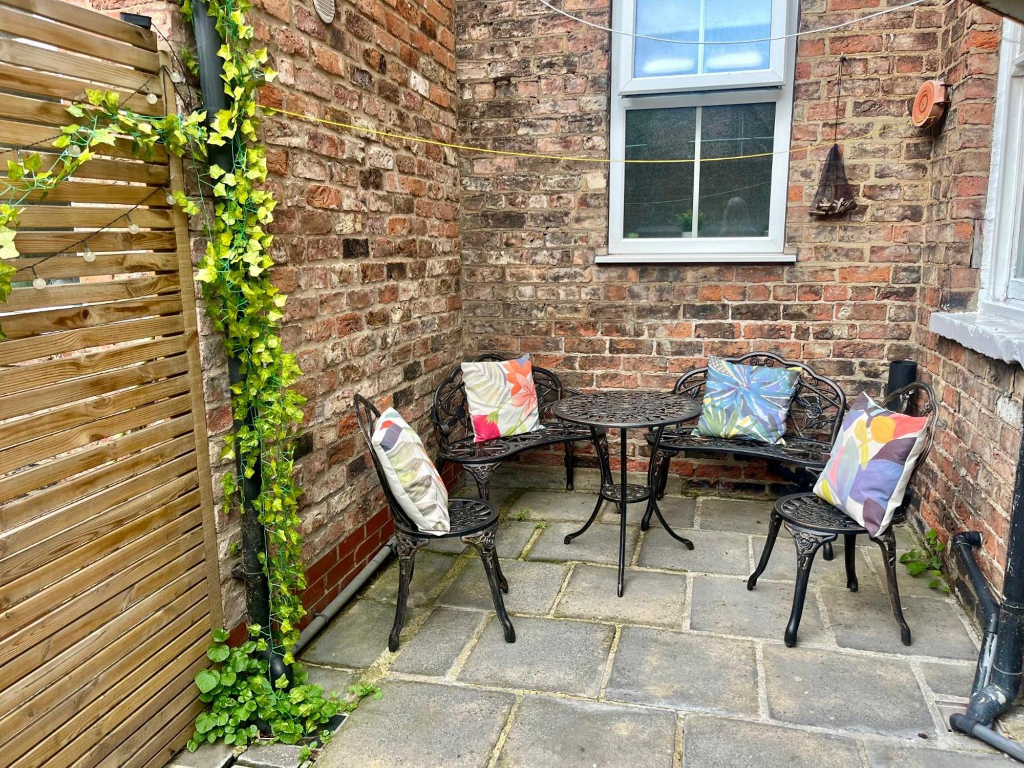 Bootham 32 - Free Parking - Five Minute Walk To Minster Apartment York