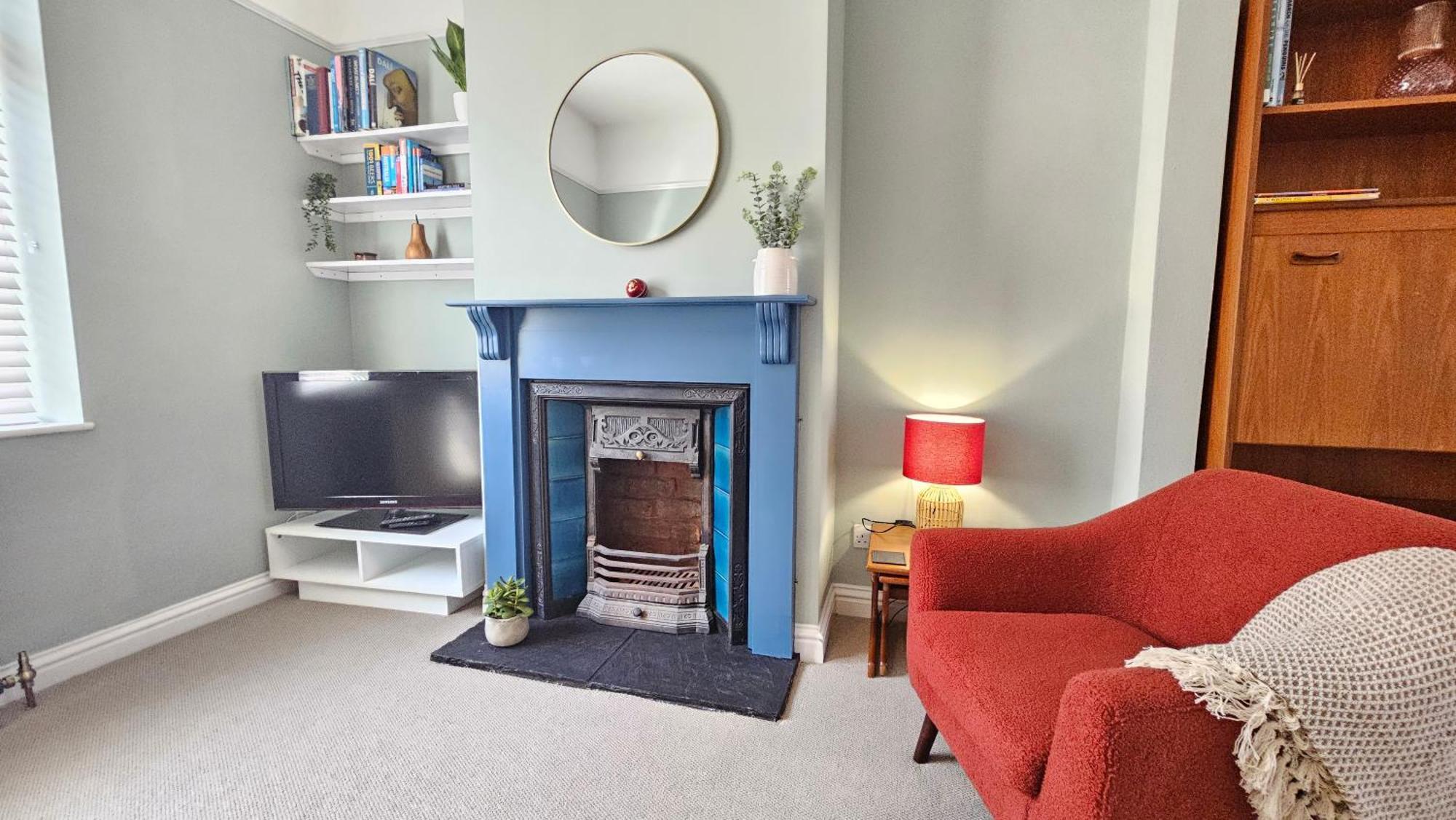 St Pauls Terrace - 2 Bed House Nr Train Station Holiday home