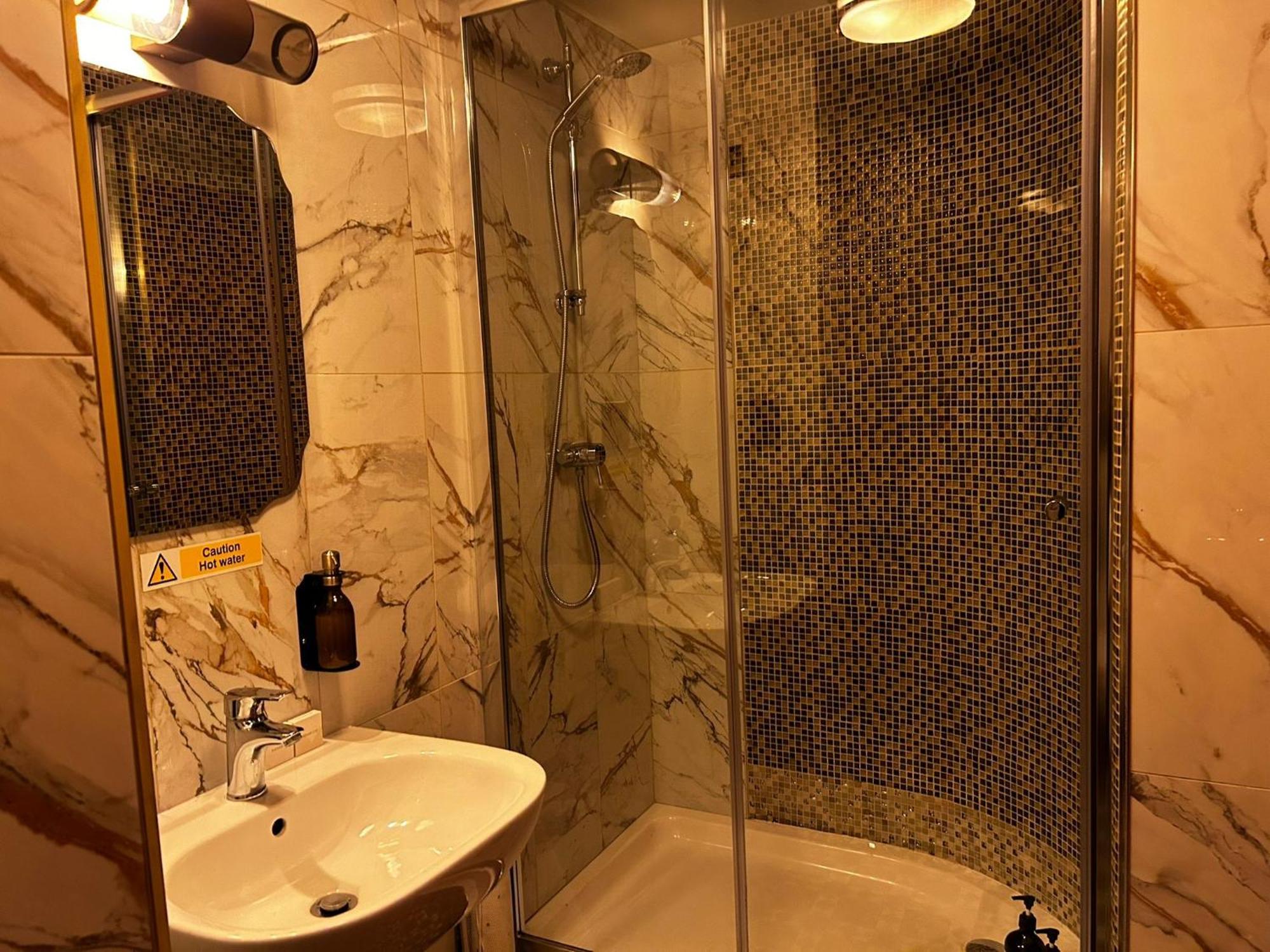 Hotel Golden Fleece York