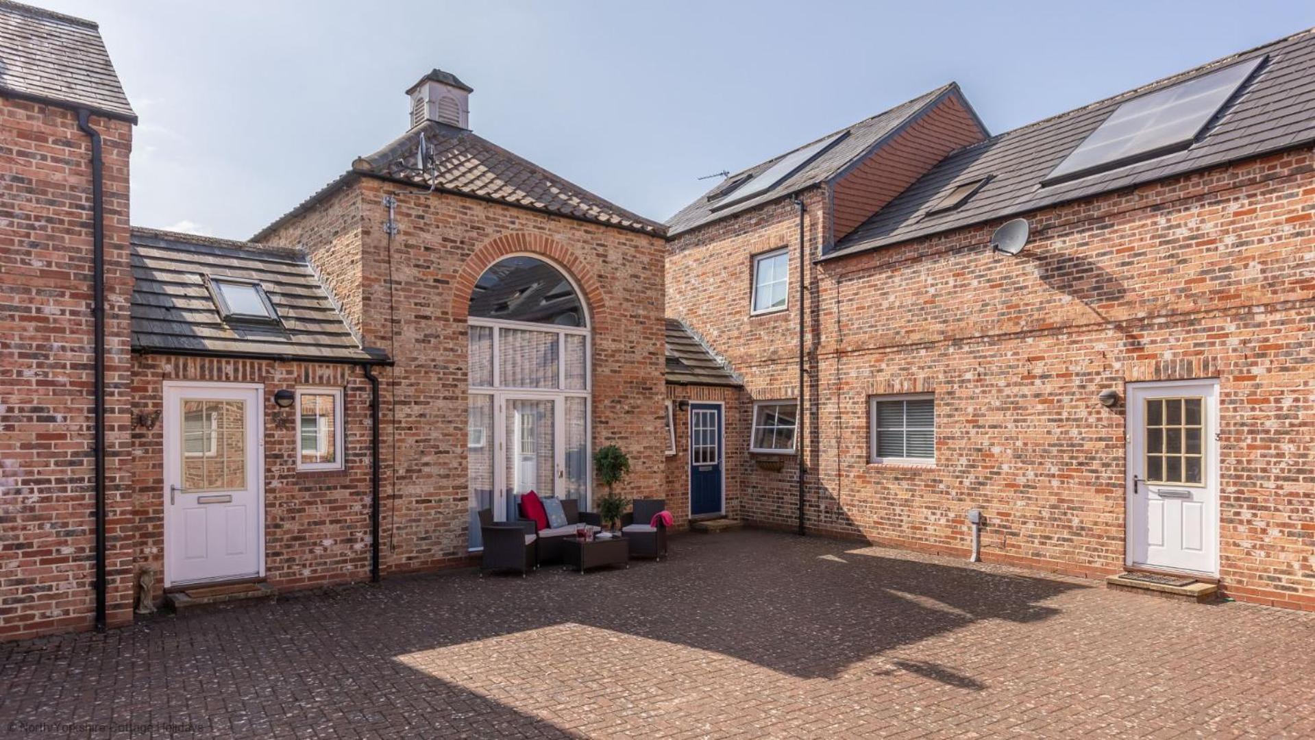 Holiday home Dovecote House - Luxury Town House - Dog Friendly *