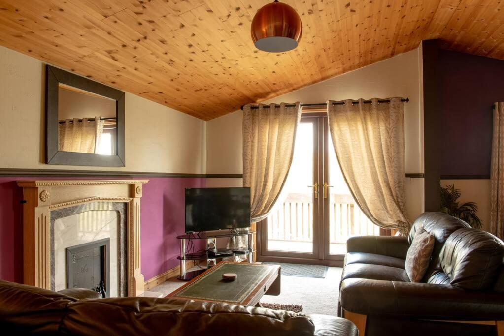 Harvest 13 Lodge, Yellowtop Country Park Villa York