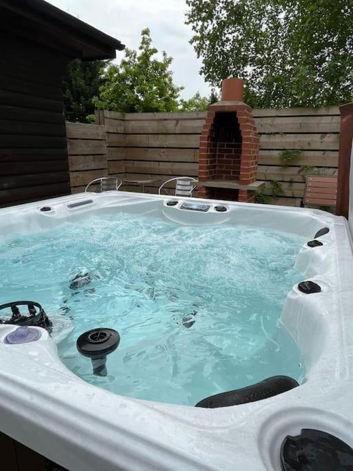 Villa Harvest 8 Lodge, Yellowtop Country Park York