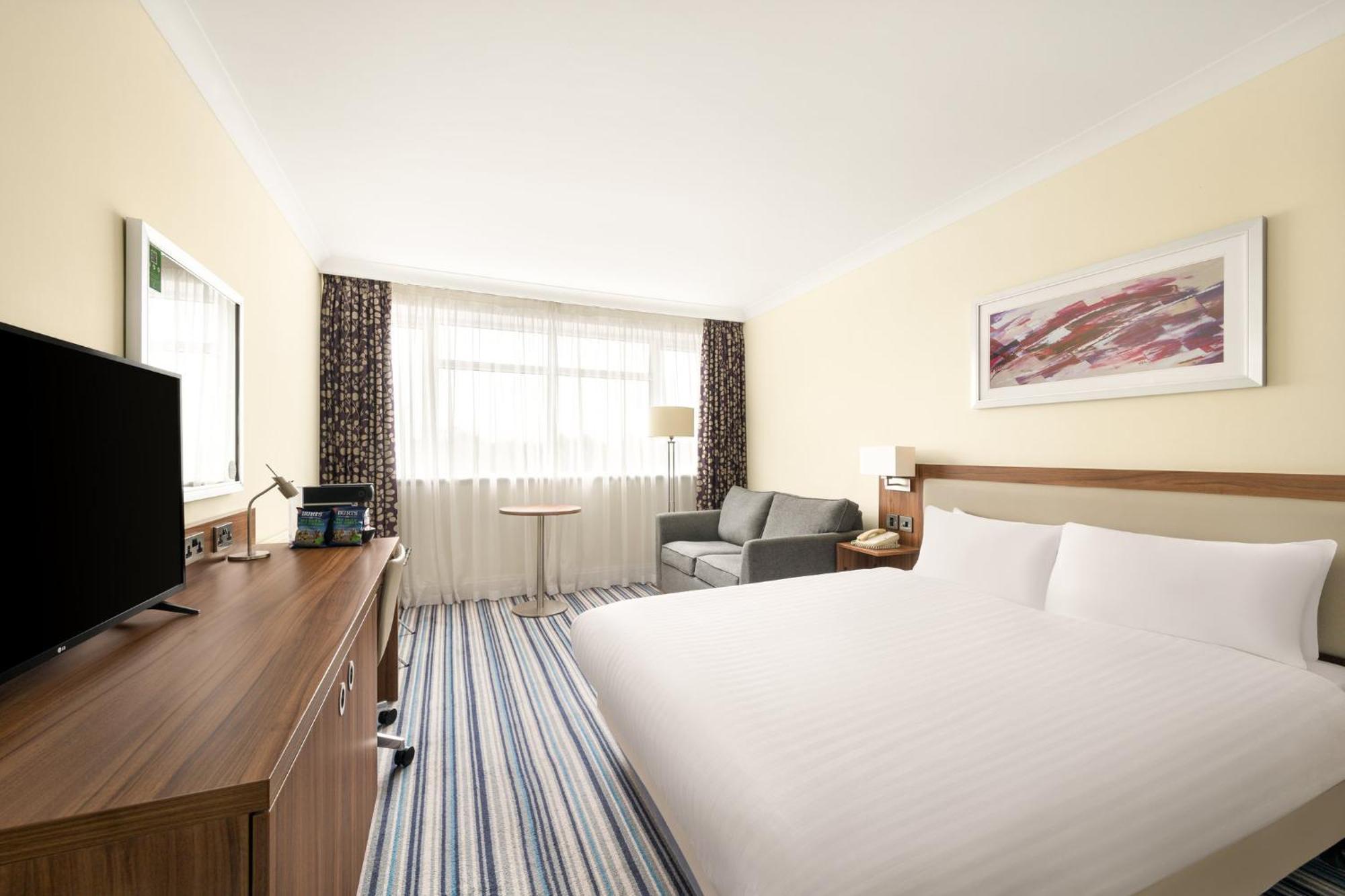 Hotel By Ihg