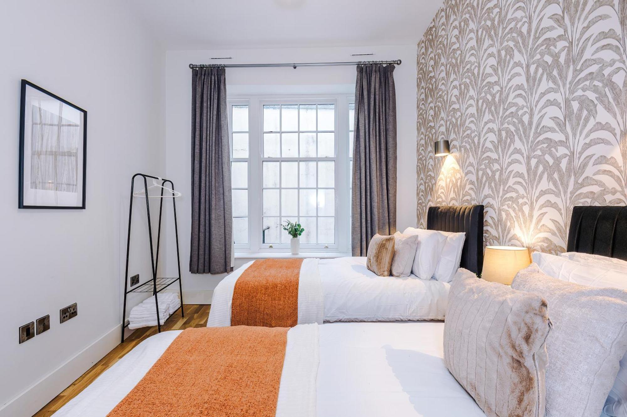 Charming 2 Bed In - Sleeps 6