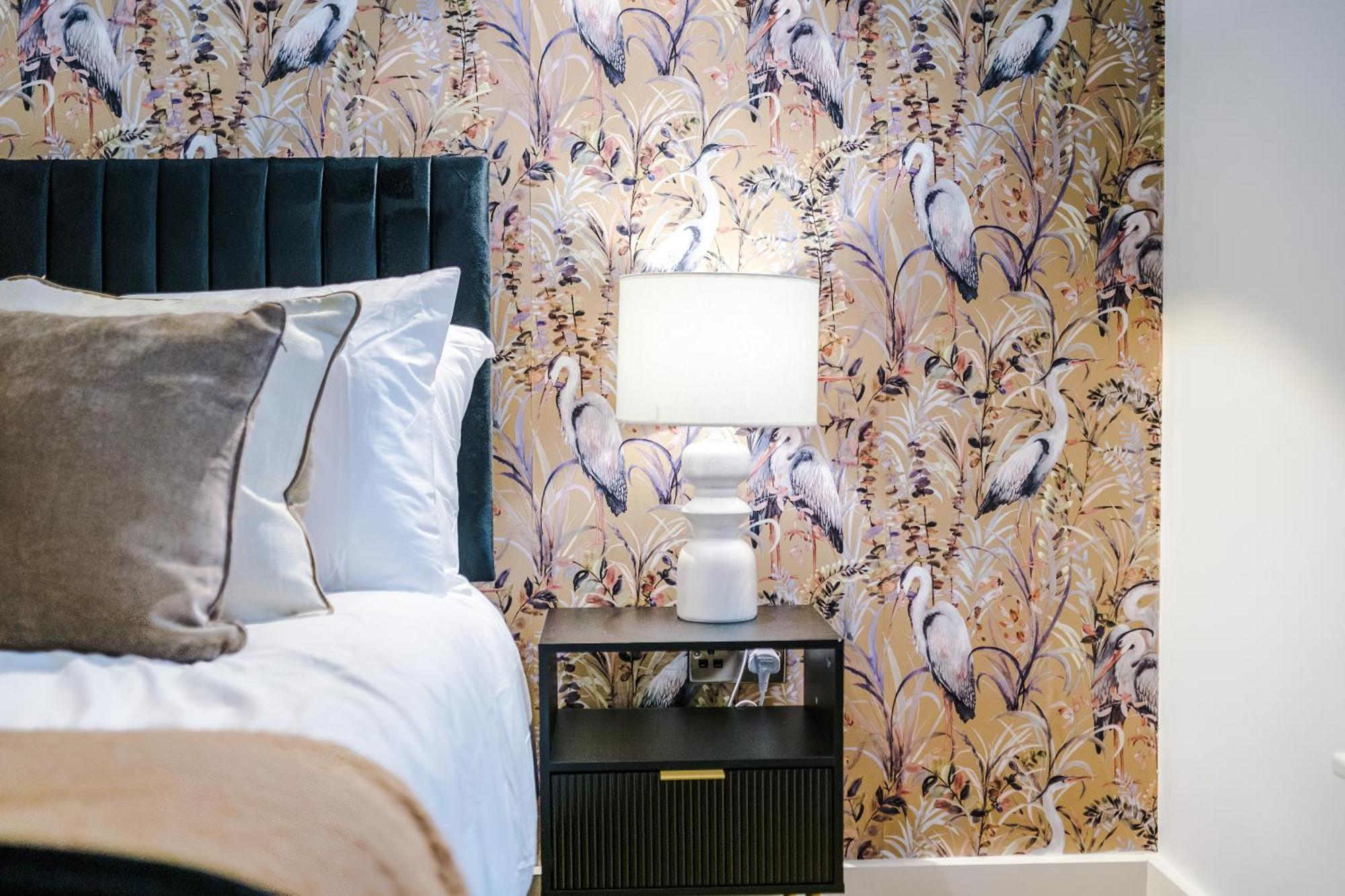 Charming 2 Bed In - Sleeps 6 *