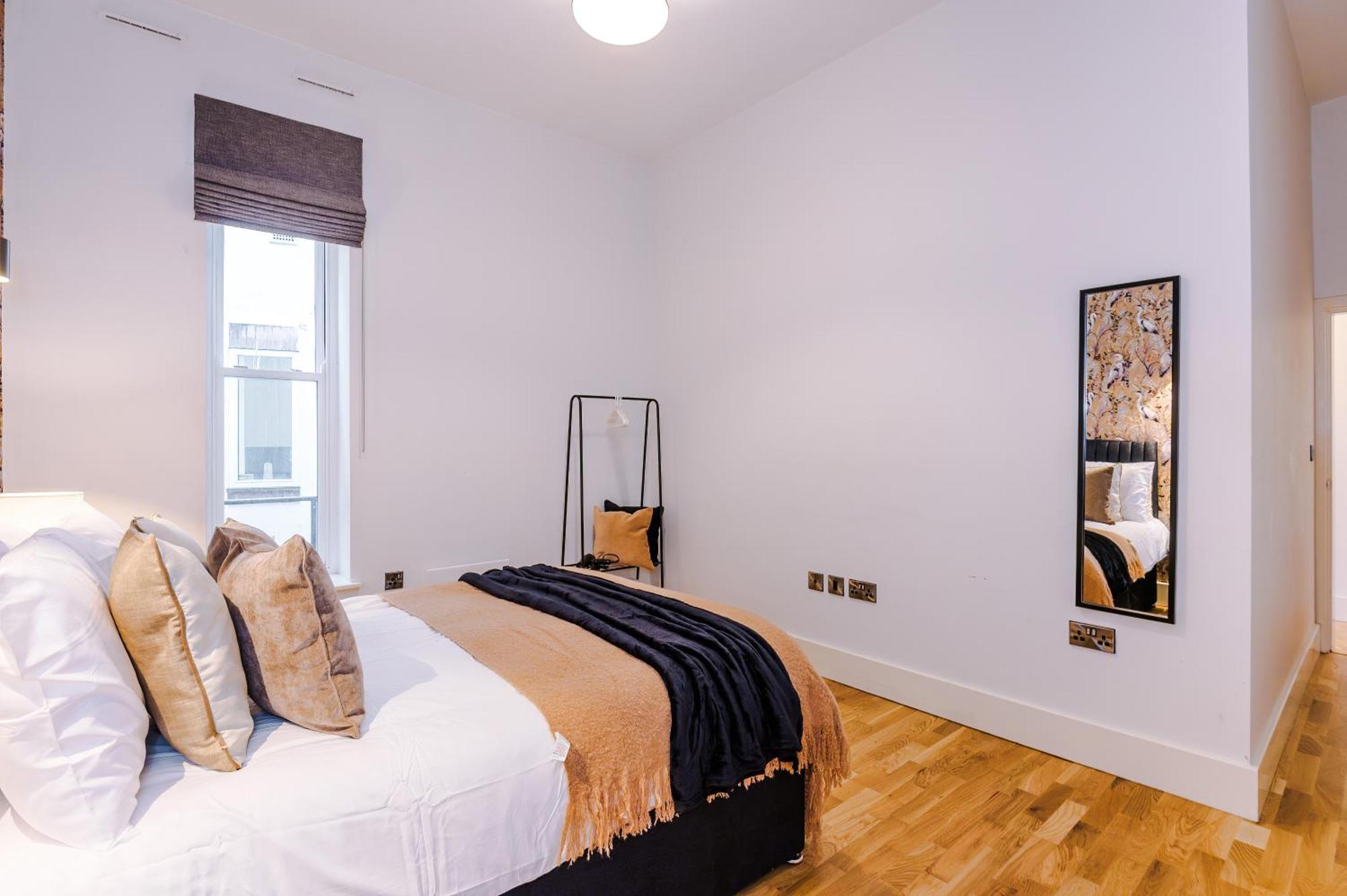 Apartment Charming 2 Bed In - Sleeps 6