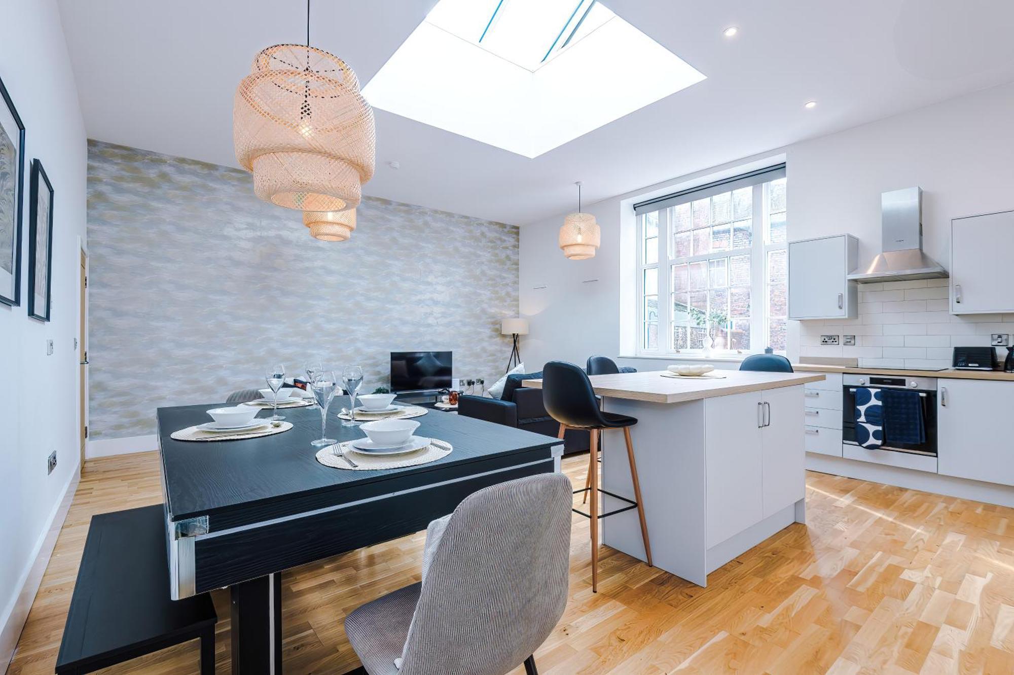 Apartment Charming 2 Bed In - Sleeps 6 *