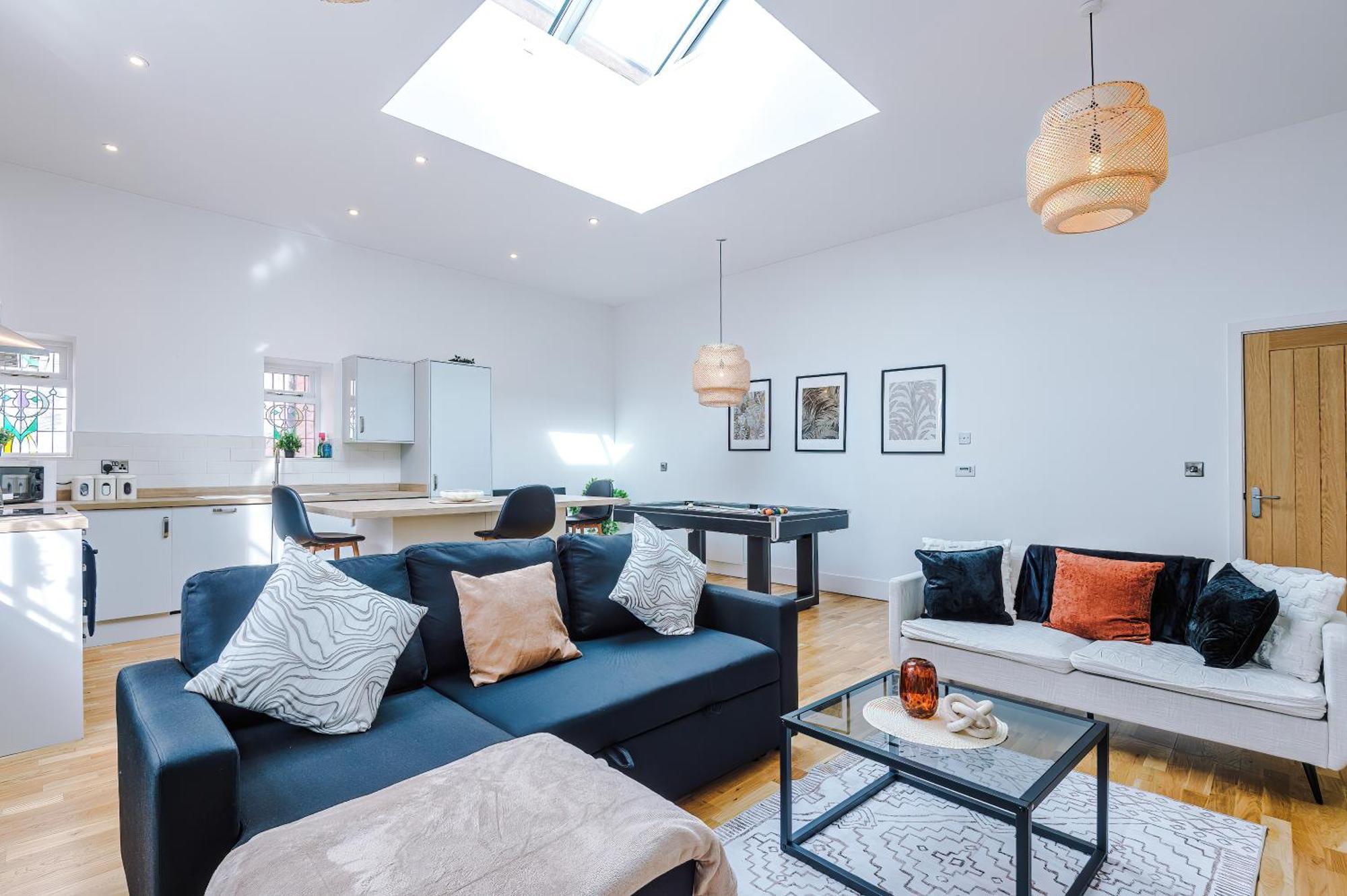 Charming 2 Bed In - Sleeps 6 *