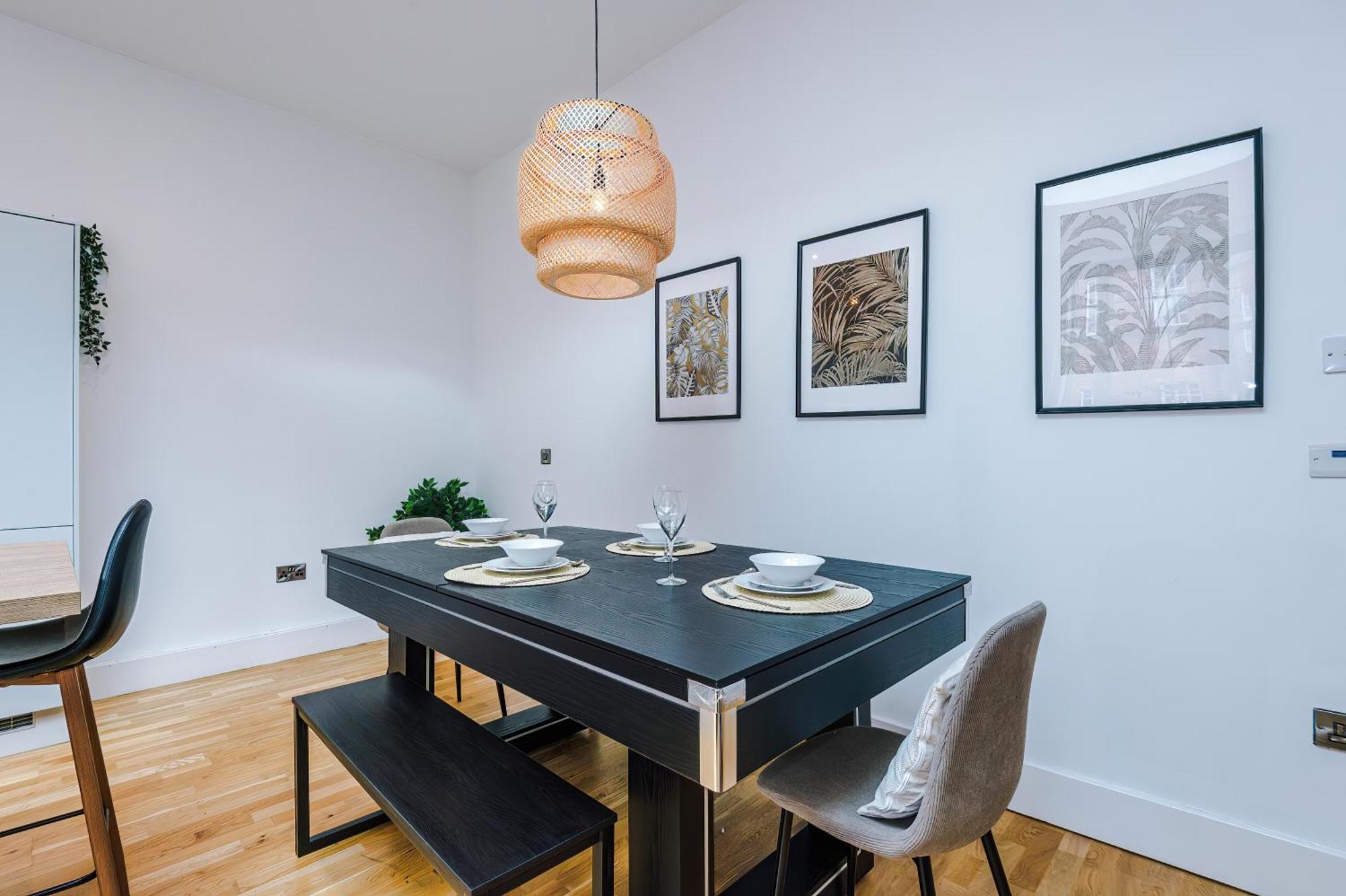 Apartment Charming 2 Bed In - Sleeps 6
