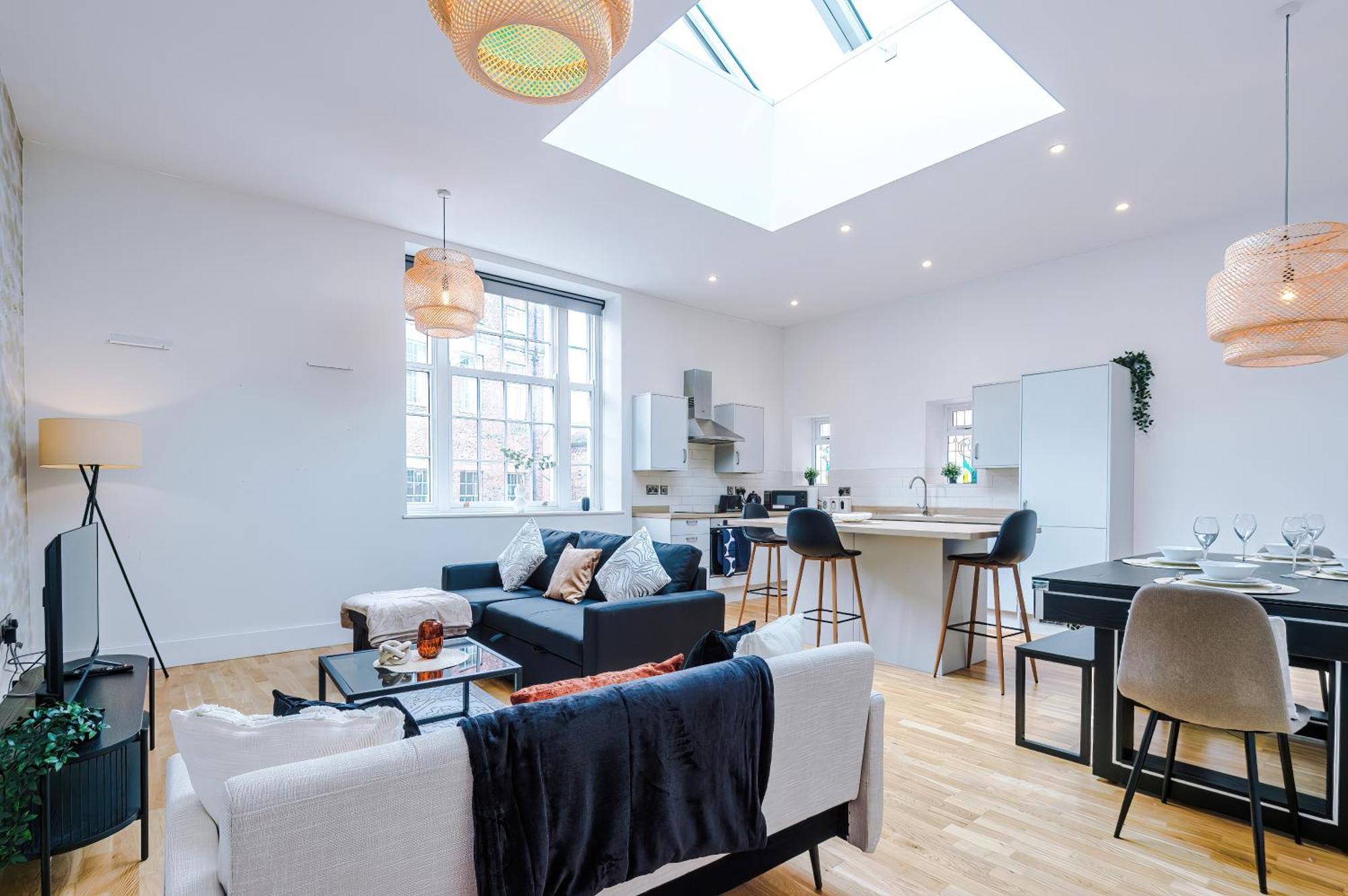 Charming 2 Bed In - Sleeps 6 Apartment *