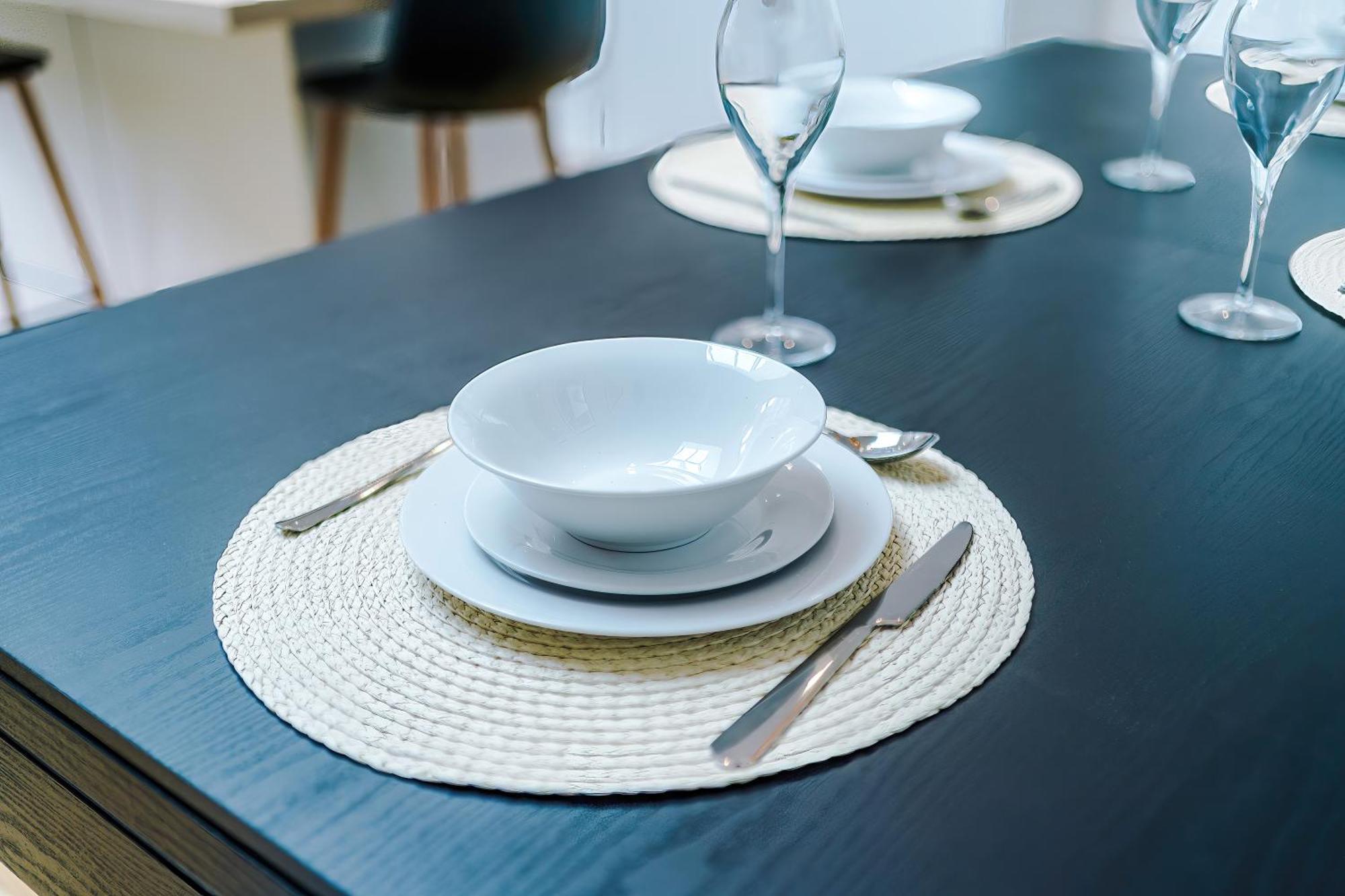 Charming 2 Bed In - Sleeps 6 Apartment *