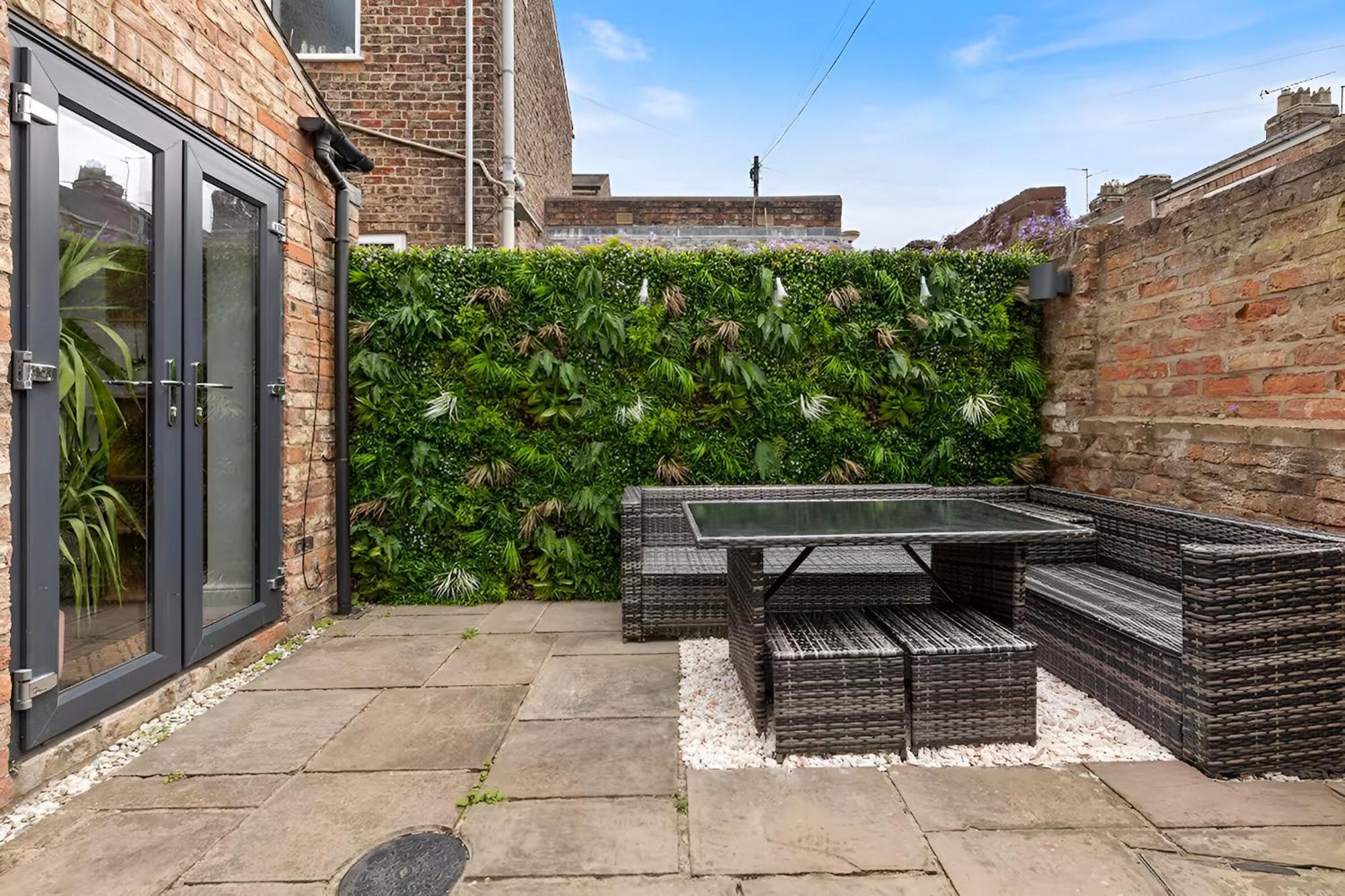 Stunning Terraced House Next To Racecourse Holiday home York