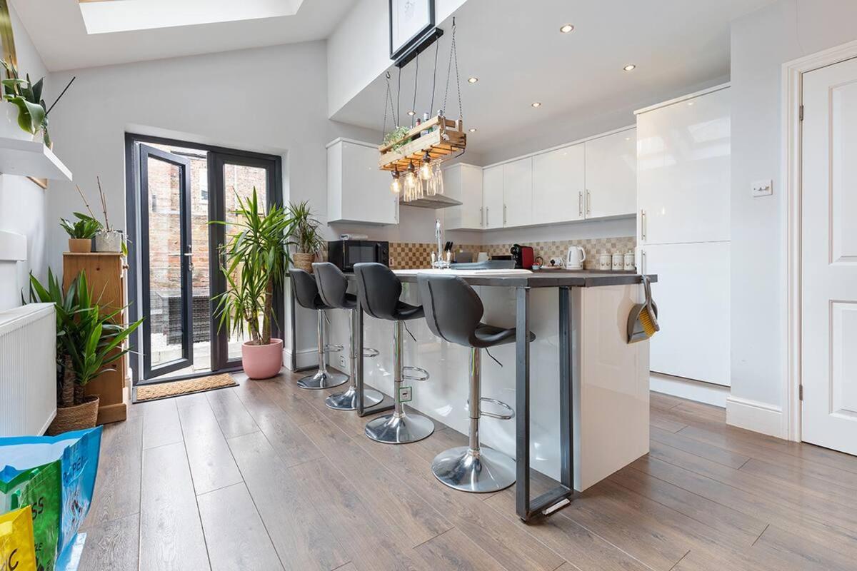 Holiday home Stunning Terraced House Next To Racecourse *