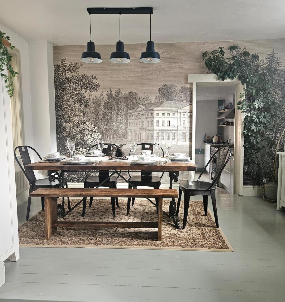 The Coach House, Apartment York