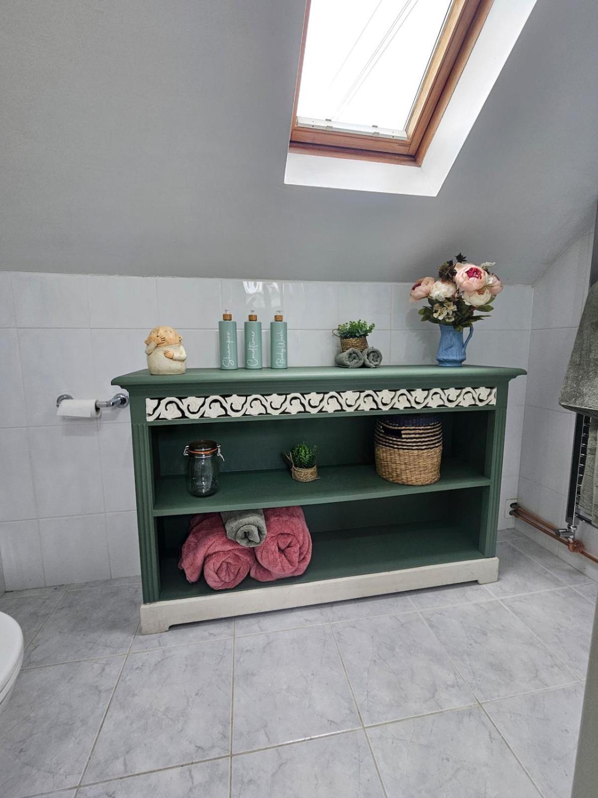 The Coach House, Apartment *