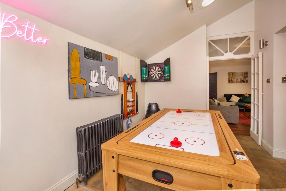 Hot Tub - Pool Table, York