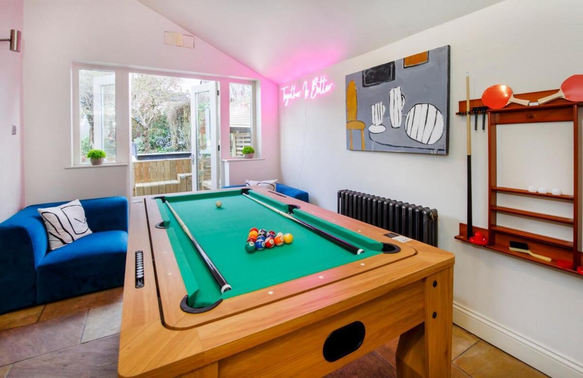 Hot Tub - Pool Table, Holiday home *