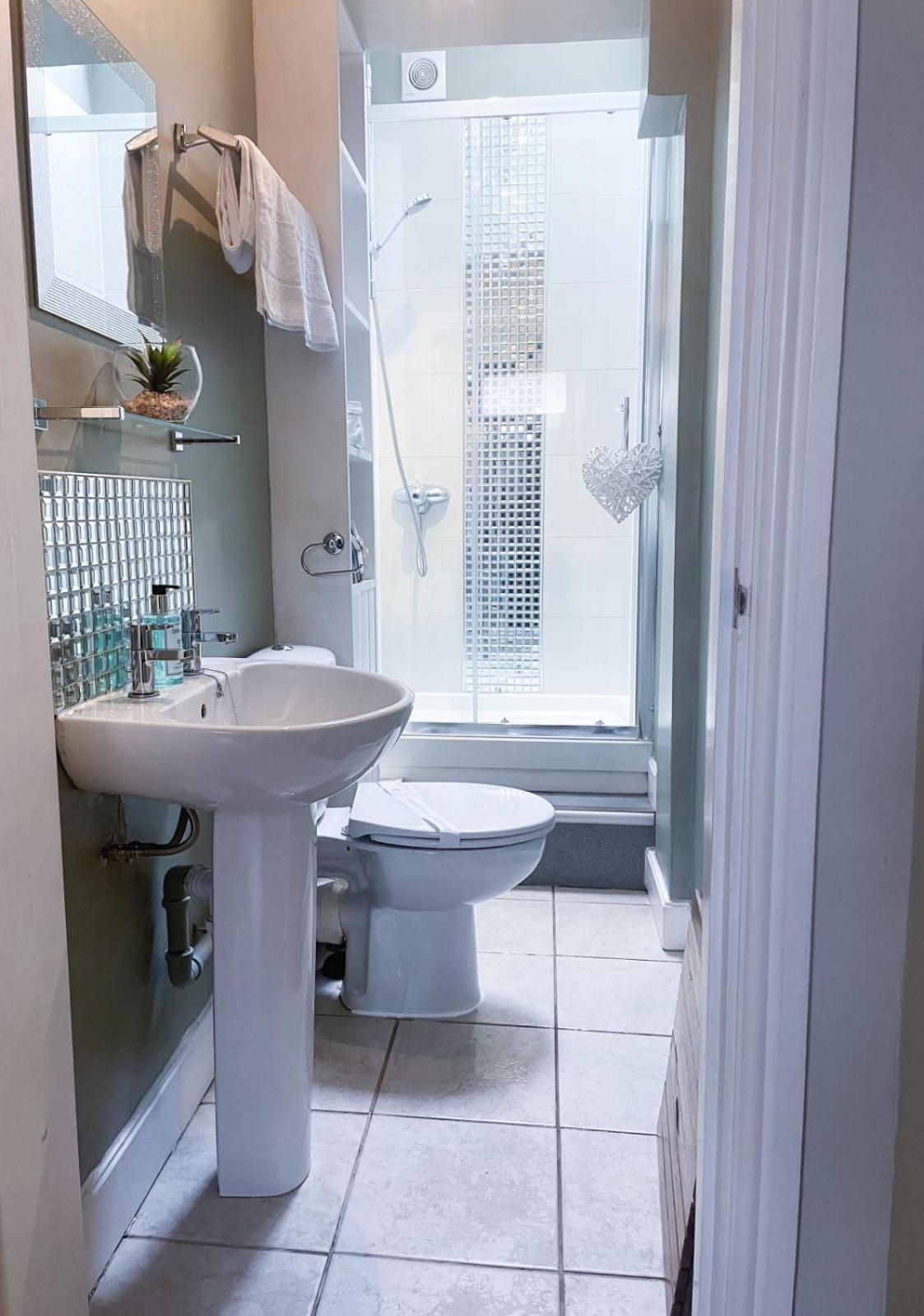 Holiday home Prospect Place - - Free Parking *