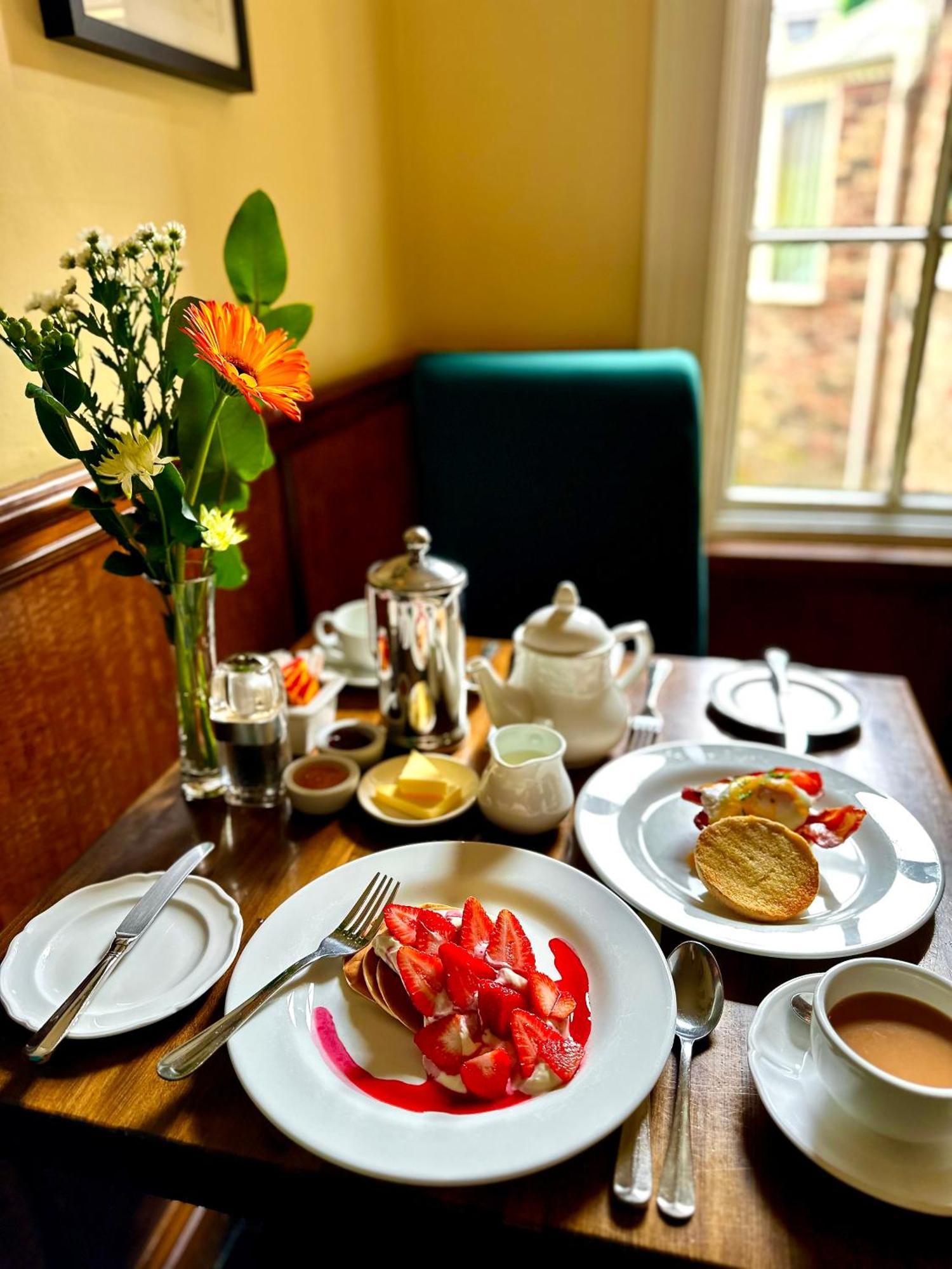 Bed & Breakfast 23 St Mary's 4*