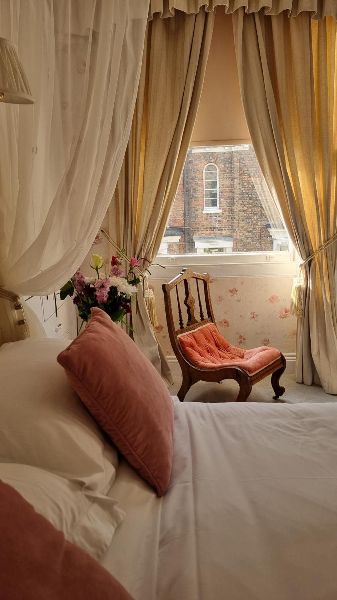 Bed & Breakfast 23 St Mary's York