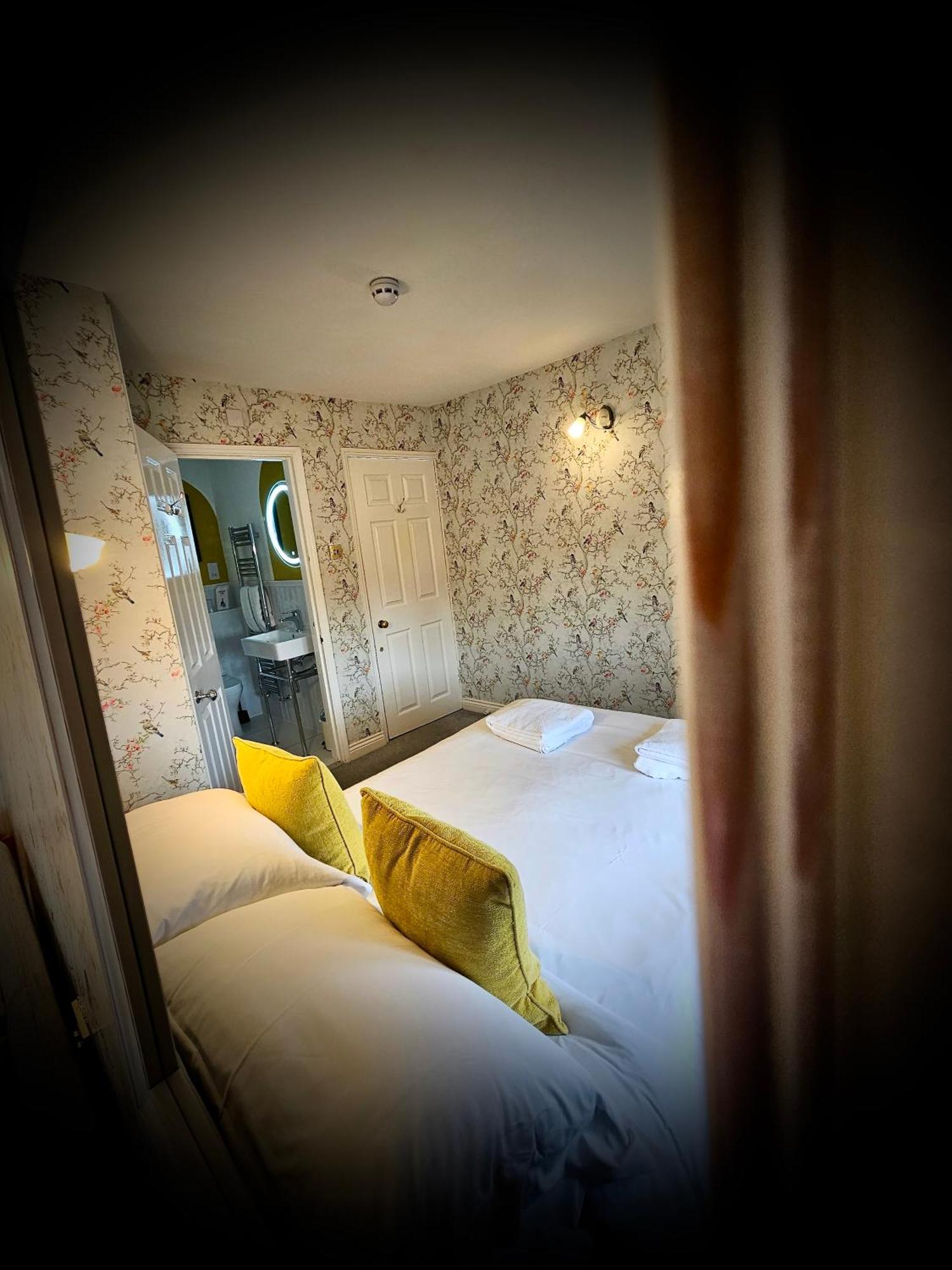 23 St Mary's 4*