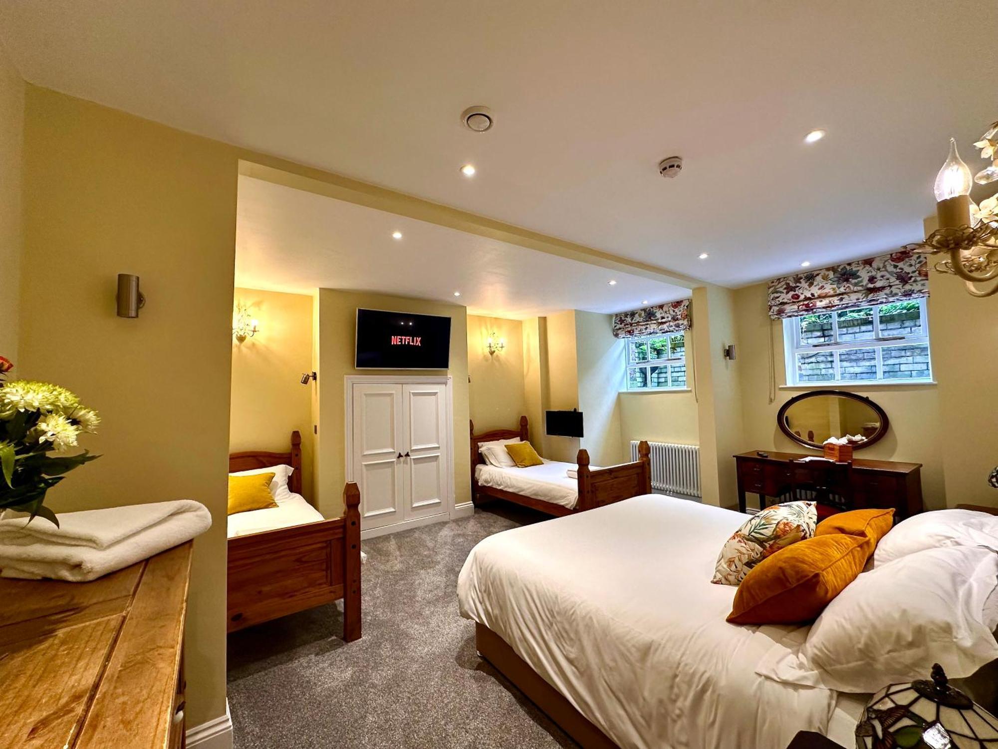 23 St Mary's 4* York