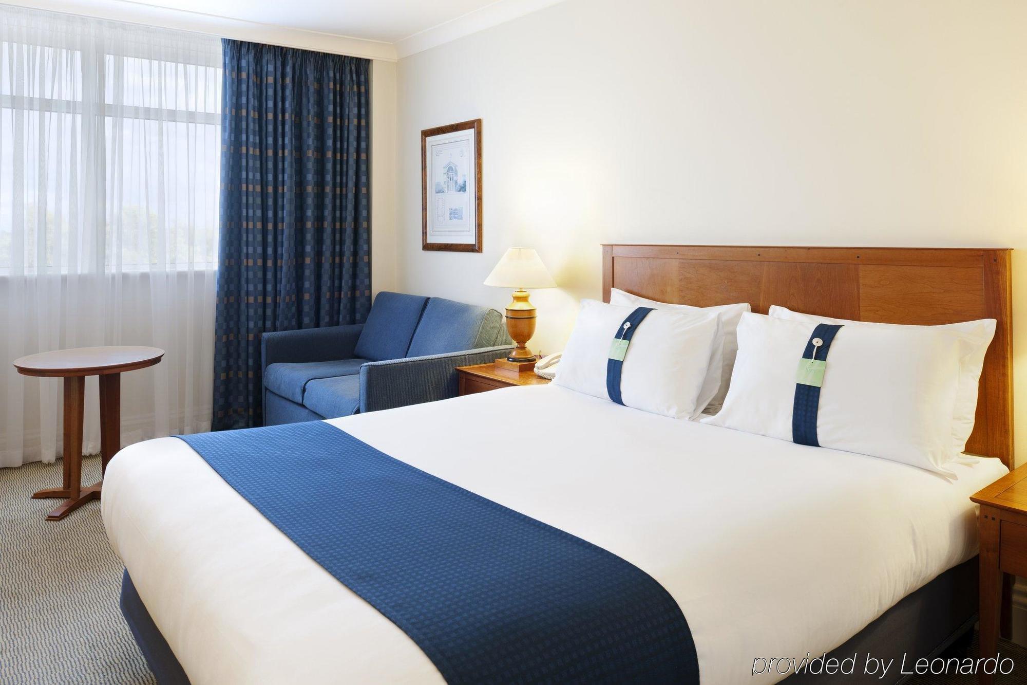 By Ihg 4*