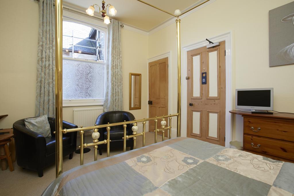 Fourposter Guest house