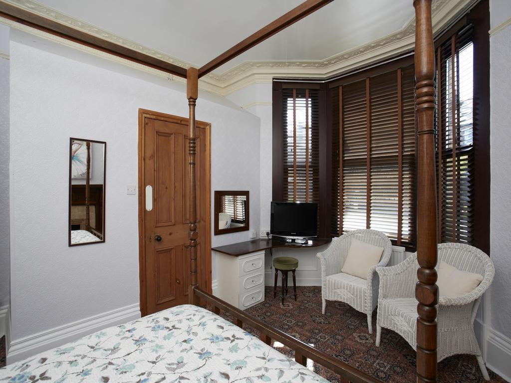 Guest house Fourposter