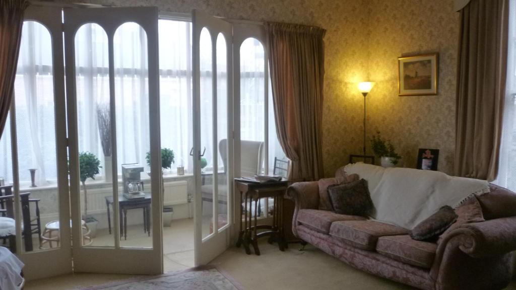 Guest house Holly York