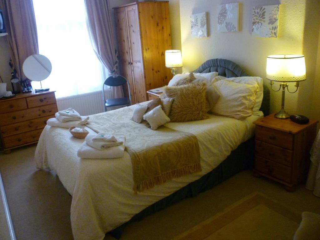 Holly Guest house
