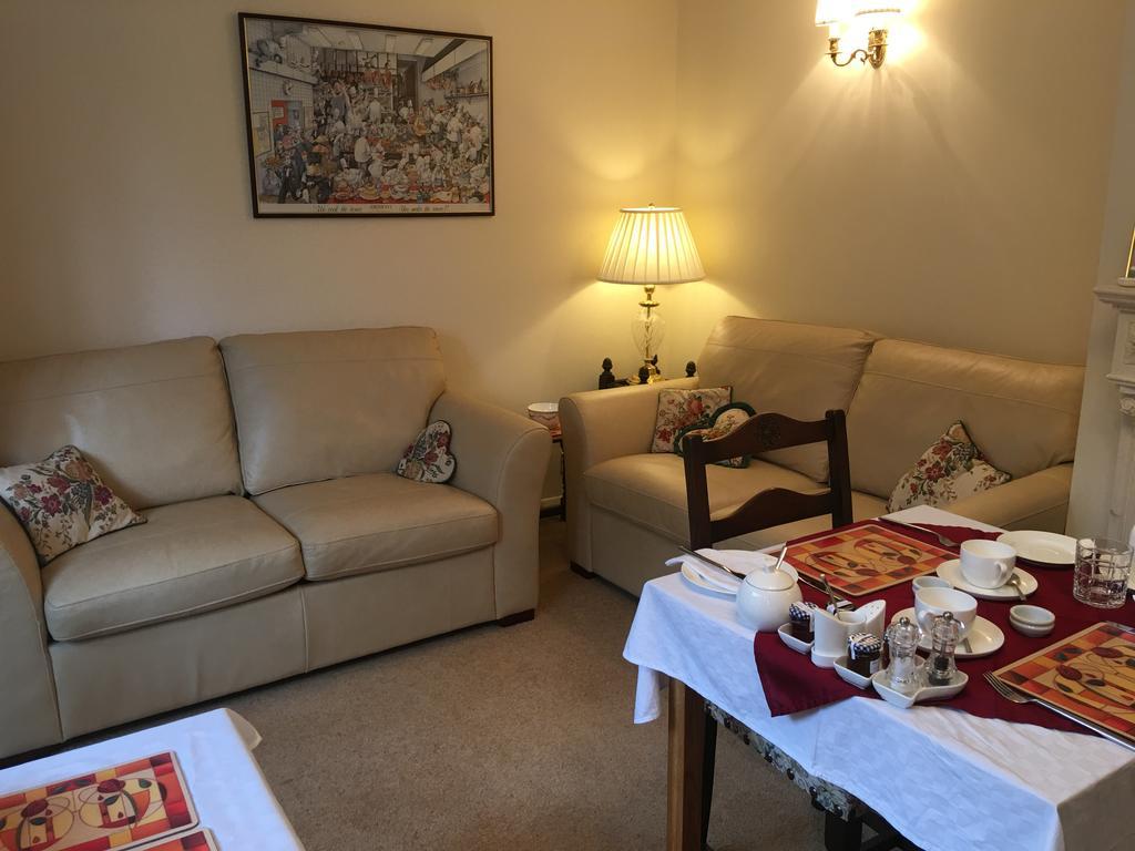 Bed & Breakfast Grove House 4*