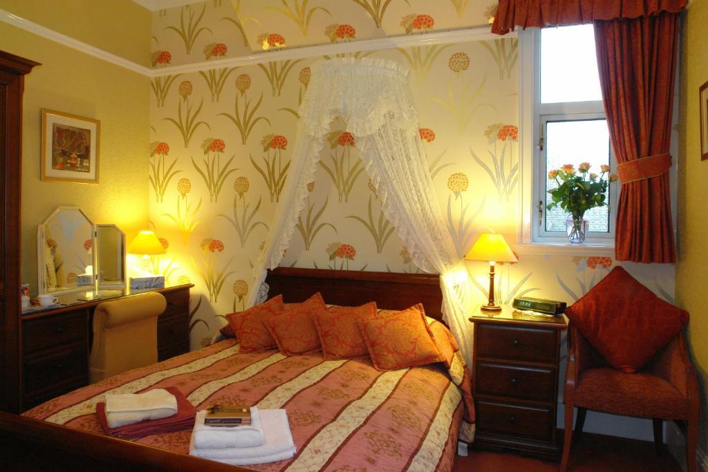 Guest house Midway York