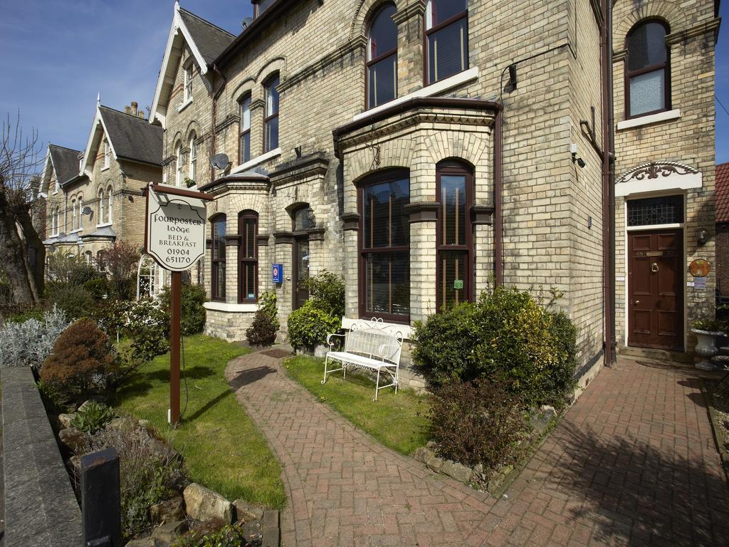 Fourposter Guest house 3*