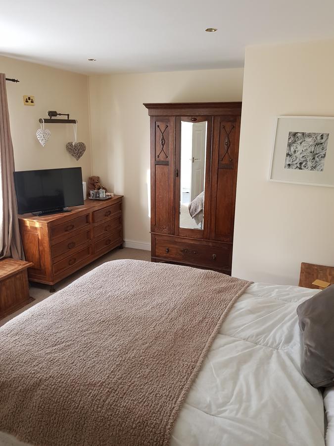 The Chequers Guest house 3*