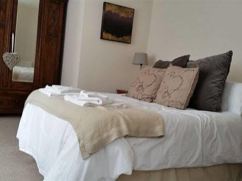 The Chequers Guest house 3*