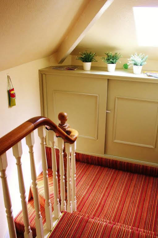 Guest house Holmlea 3*