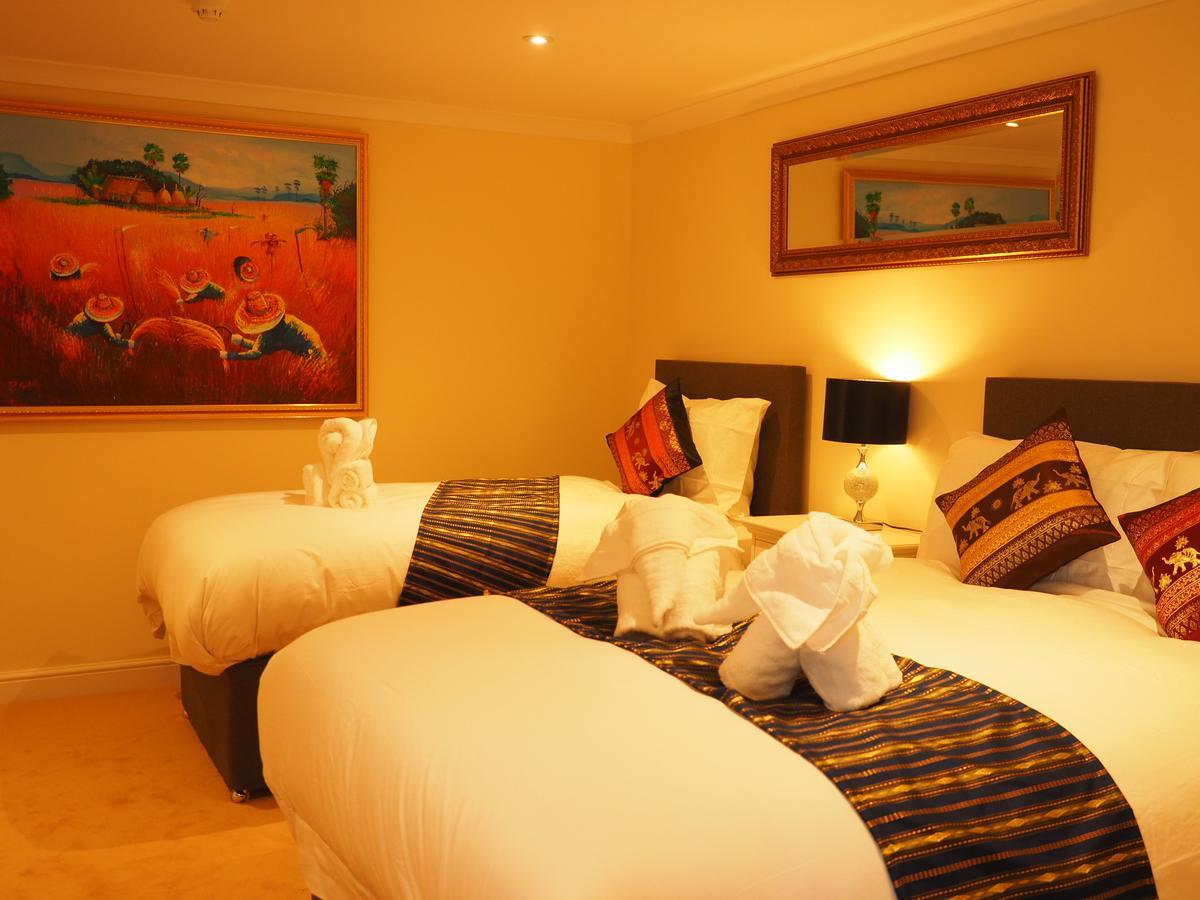 Hotel Thai Season *