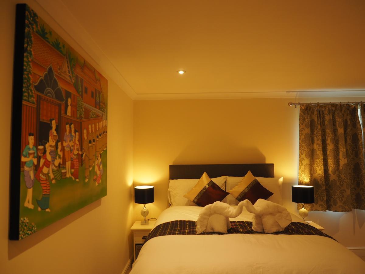 Hotel Thai Season *