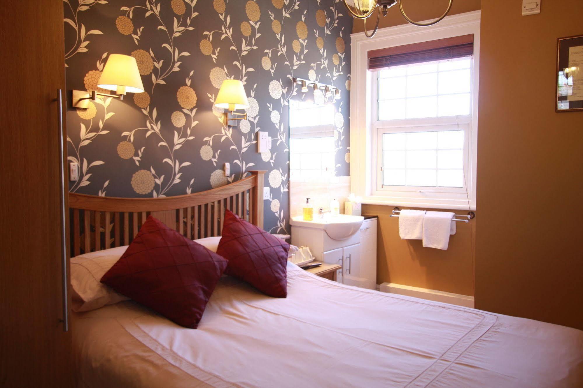 Brentwood 4* York