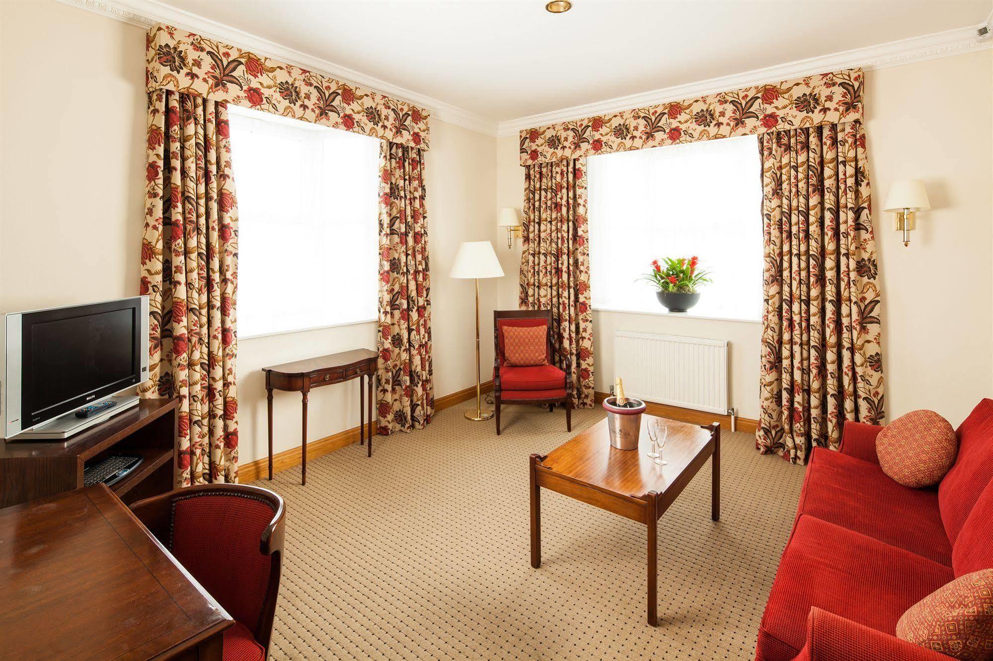 Mercure Fairfield Manor 4*
