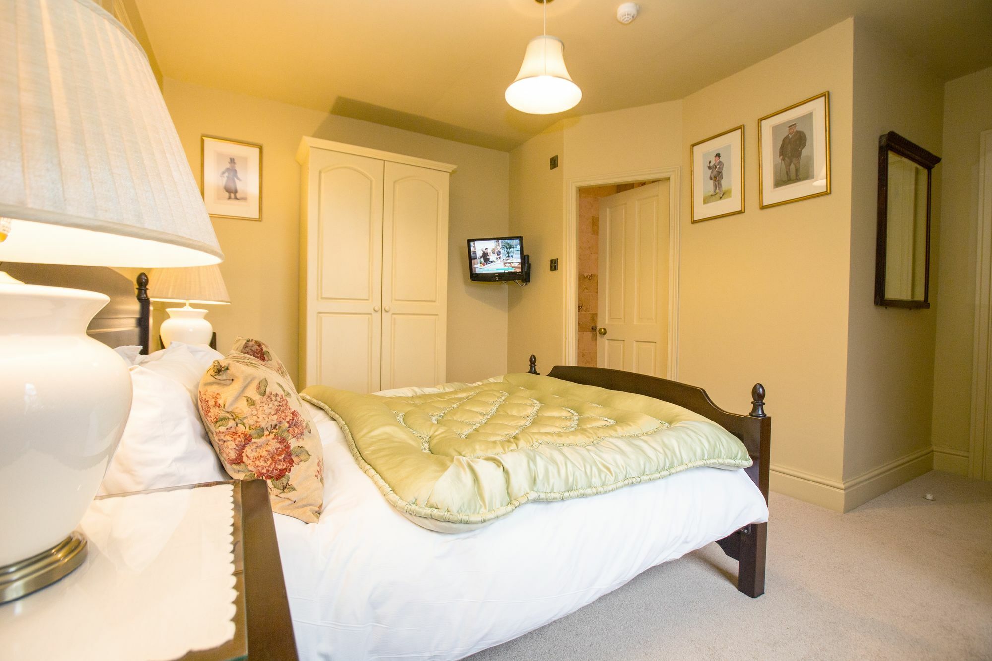 The Cornmill 4*